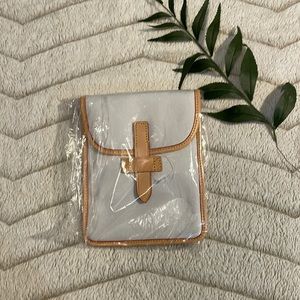 New Dooney & Burke IPAD Mini Sleeve / White & Tan